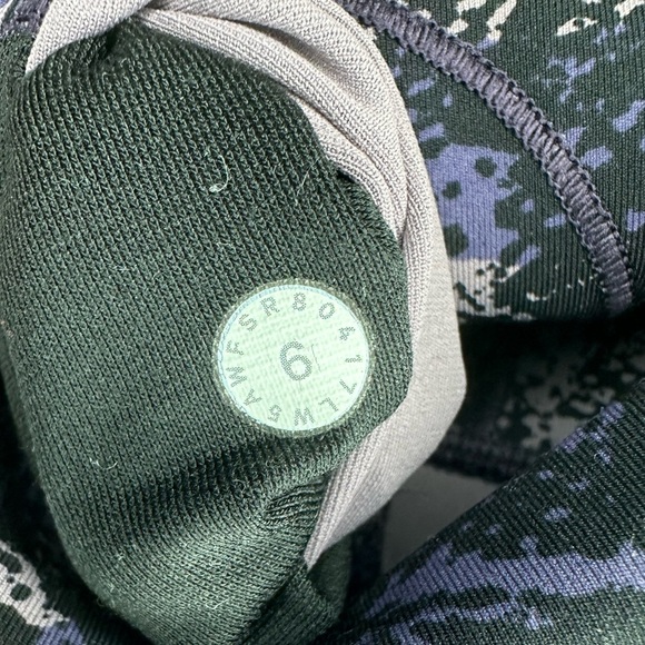 Lululemon Wunder Under High Rise 7/8 Full-On Luxtreme Tights Size 6 - Picture 8 of 8